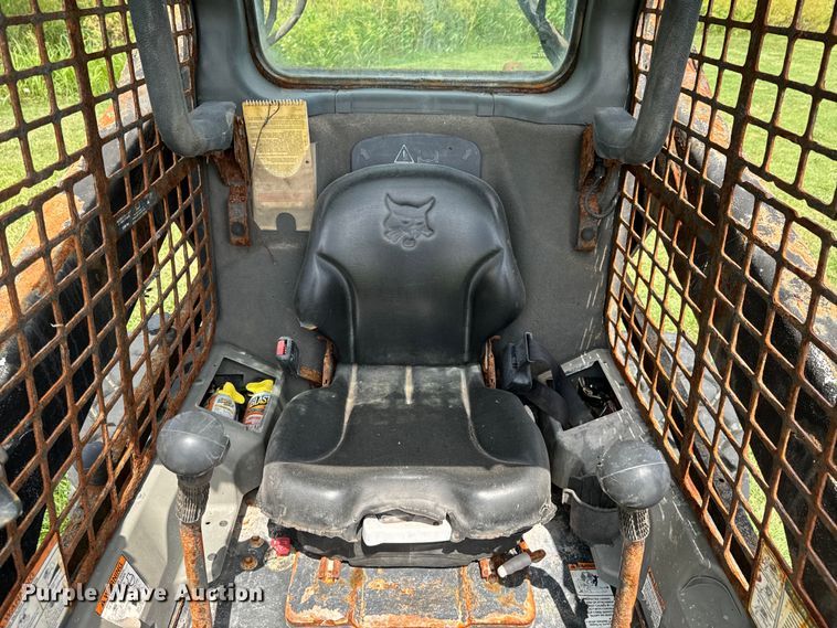 image for item DX0775 2016 Bobcat S650 skid steer loader