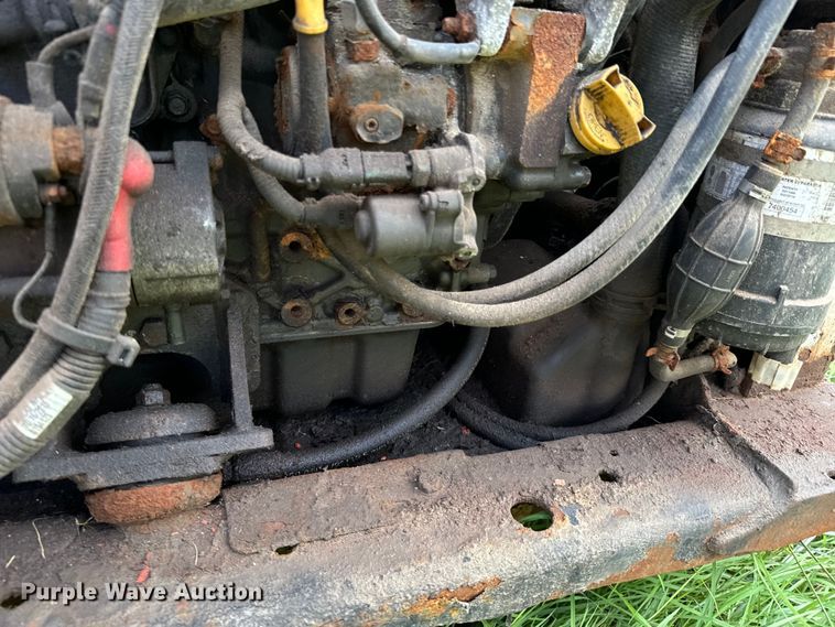 image for item DX0775 2016 Bobcat S650 skid steer loader