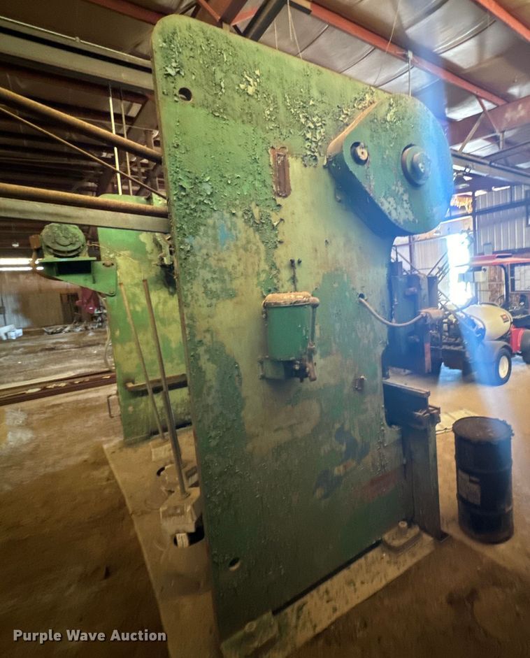 image for item DX0781 Verson  B-710 press brake