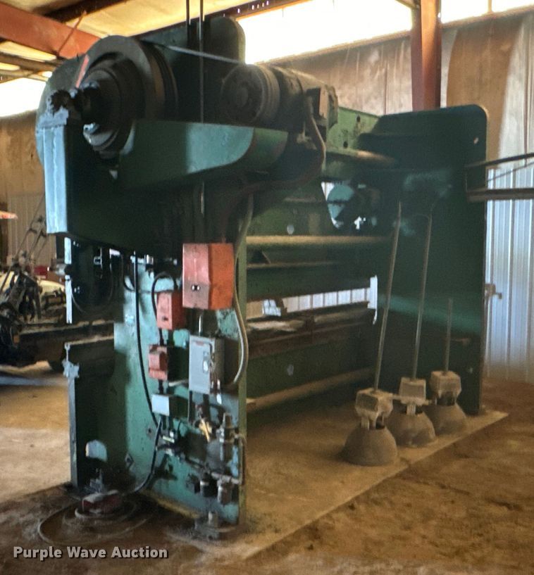 image for item DX0781 Verson  B-710 press brake