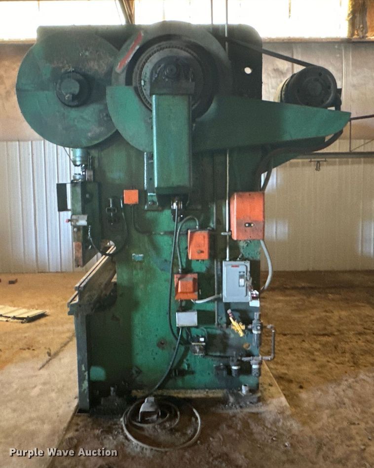 image for item DX0781 Verson  B-710 press brake