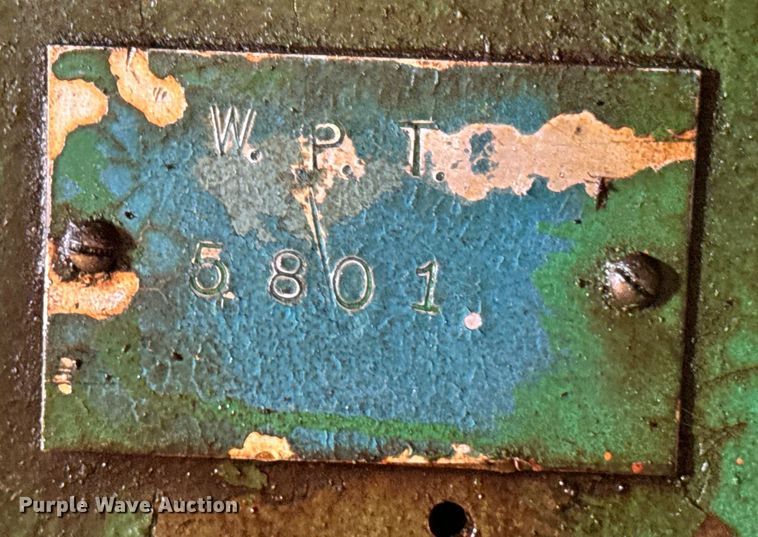 image for item DX0781 Verson  B-710 press brake