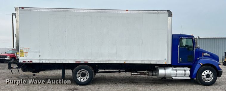image for item EG0678 2010 Kenworth T370 box truck