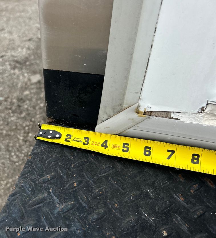 image for item EG0678 2010 Kenworth T370 box truck