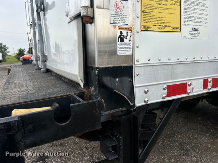 image for item EG0678 2010 Kenworth T370 box truck