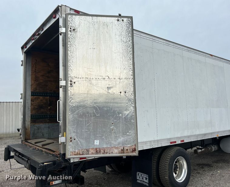 image for item EG0678 2010 Kenworth T370 box truck