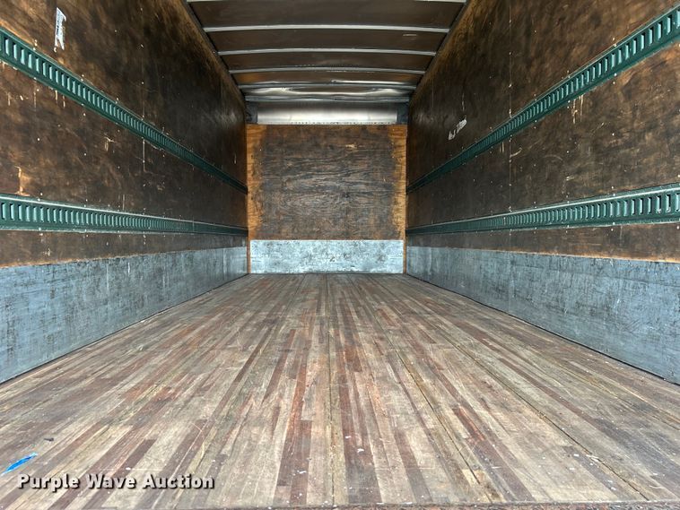 image for item EG0678 2010 Kenworth T370 box truck