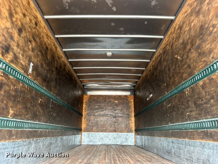 image for item EG0678 2010 Kenworth T370 box truck