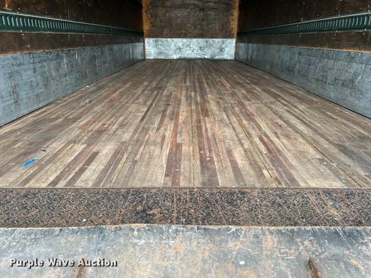 image for item EG0678 2010 Kenworth T370 box truck