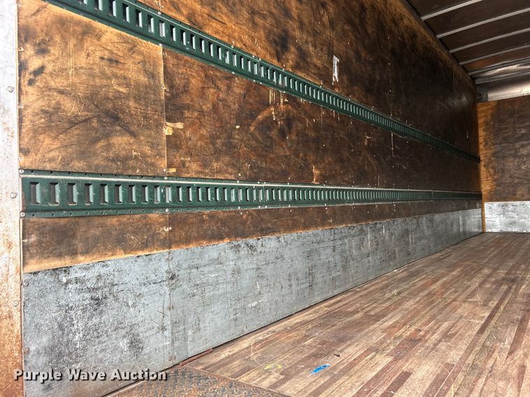 image for item EG0678 2010 Kenworth T370 box truck