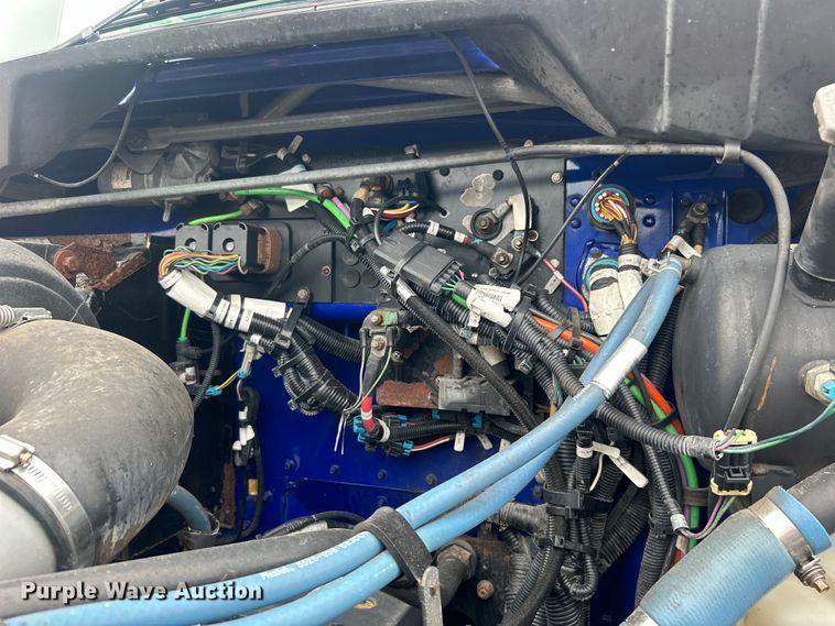 image for item EG0678 2010 Kenworth T370 box truck