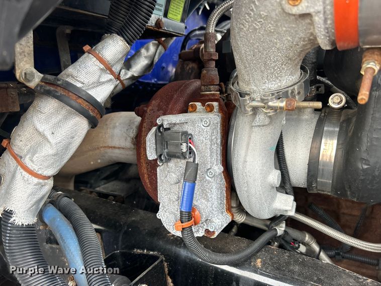 image for item EG0678 2010 Kenworth T370 box truck