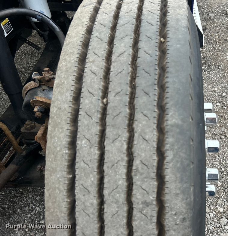 image for item EG0678 2010 Kenworth T370 box truck