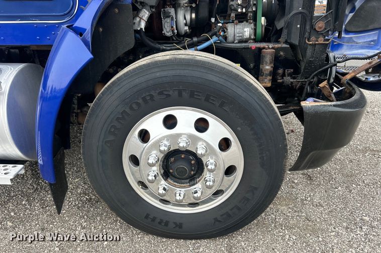 image for item EG0678 2010 Kenworth T370 box truck