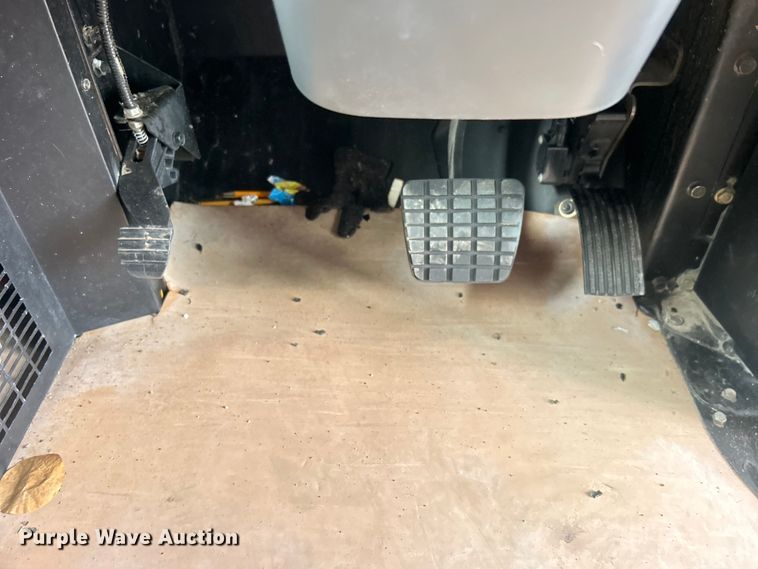 image for item EG0712 2009 Blue Bird Vision school bus