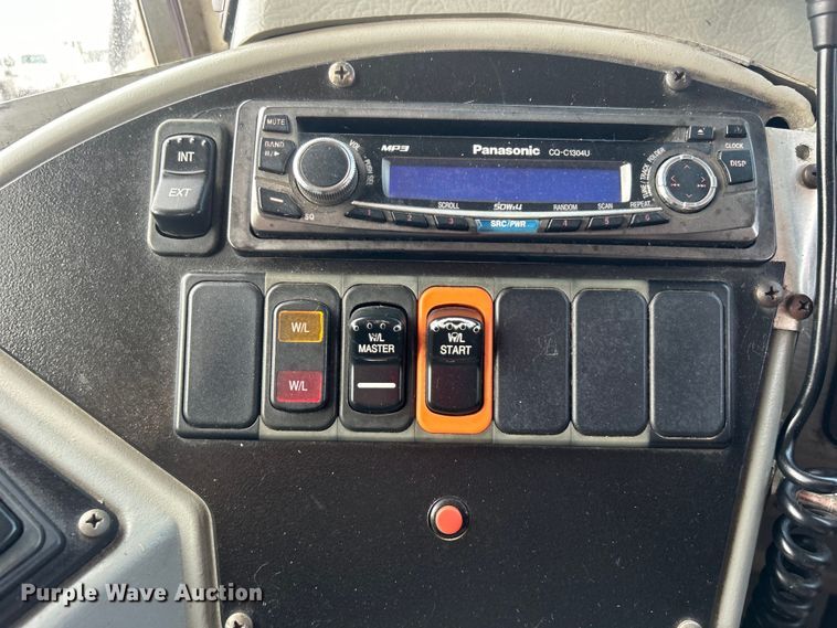 image for item EG0712 2009 Blue Bird Vision school bus