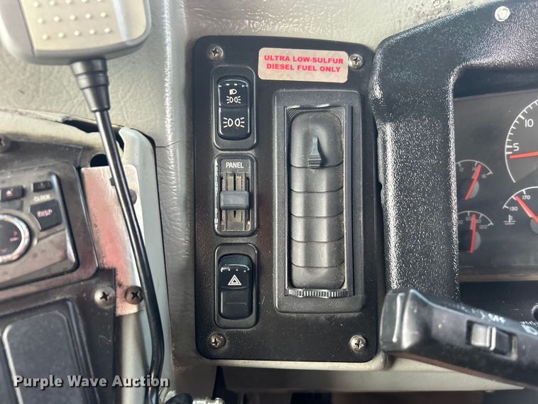 image for item EG0712 2009 Blue Bird Vision school bus