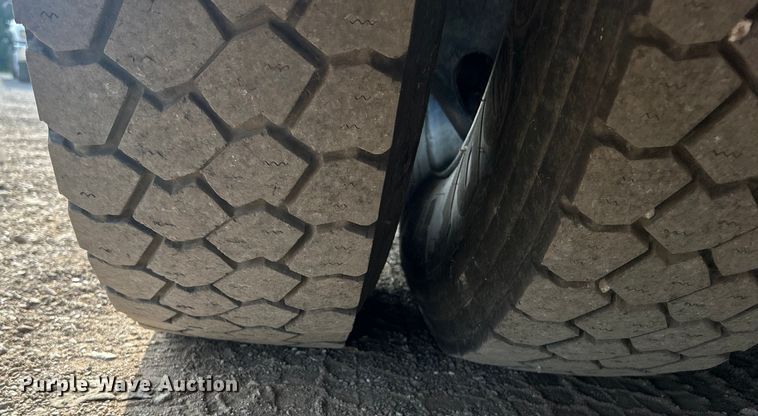 image for item EG0712 2009 Blue Bird Vision school bus