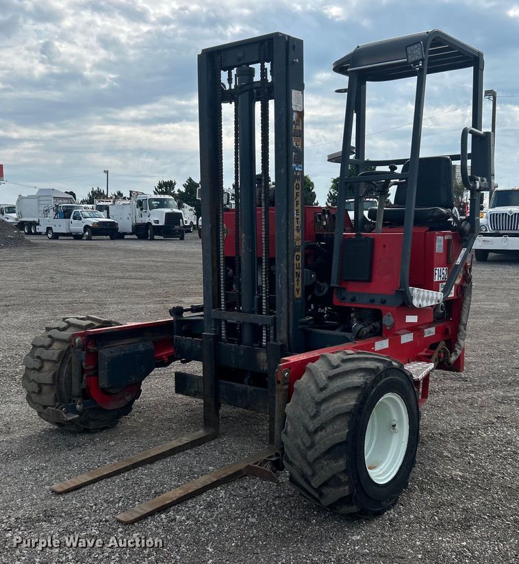 image for item EG0714 2002 Moffett  M5000 forklift