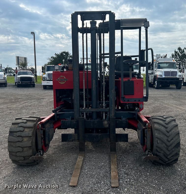 image for item EG0714 2002 Moffett  M5000 forklift