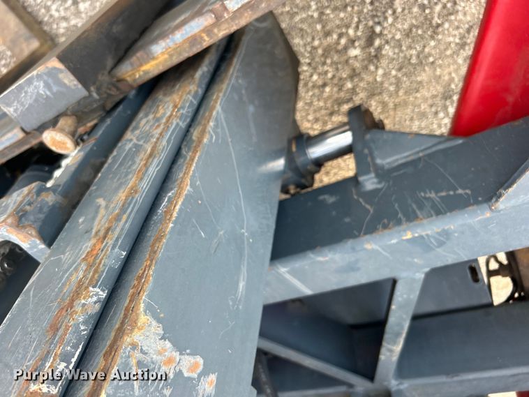 image for item EG0714 2002 Moffett  M5000 forklift