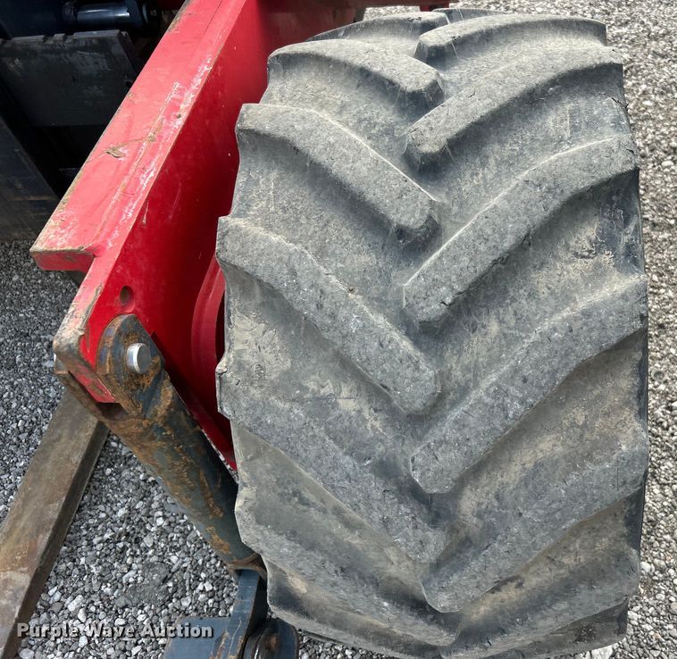 image for item EG0714 2002 Moffett  M5000 forklift