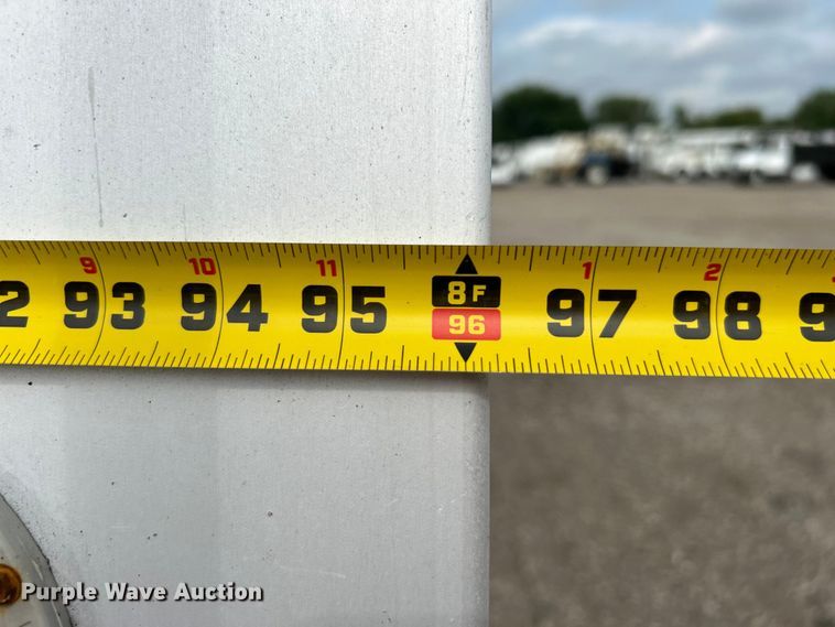 image for item EG0715 2002 International  8100 fuel truck