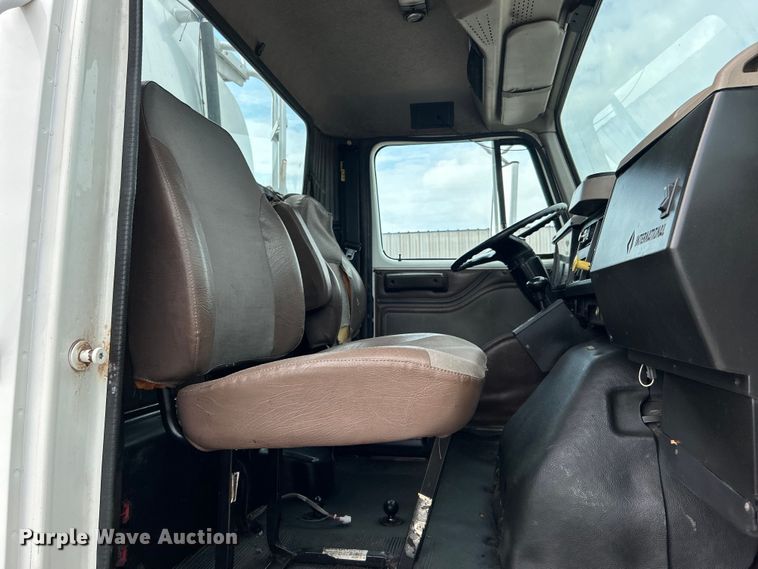 image for item EG0715 2002 International  8100 fuel truck