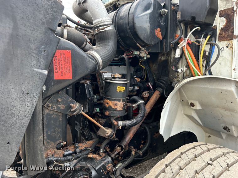 image for item EG0715 2002 International  8100 fuel truck