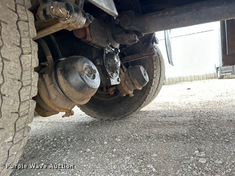 image for item EG0715 2002 International  8100 fuel truck