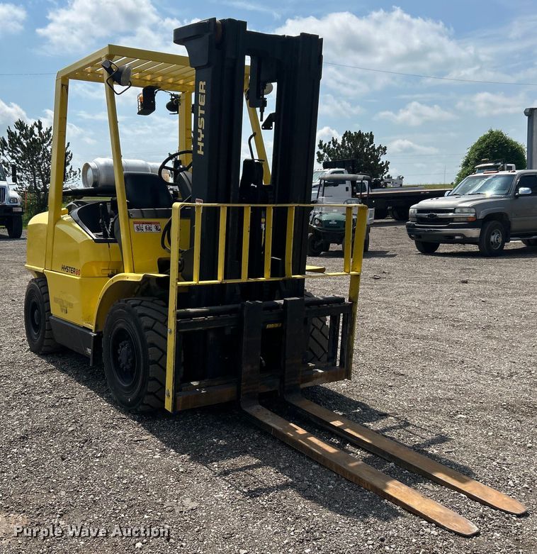 image for item EG0718 2005 Hyster 80 forklift