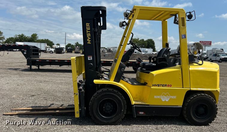 image for item EG0718 2005 Hyster 80 forklift