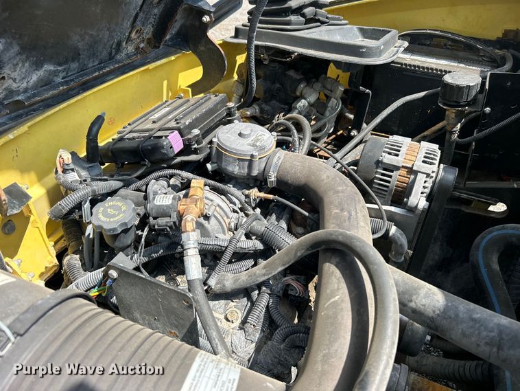 image for item EG0718 2005 Hyster 80 forklift