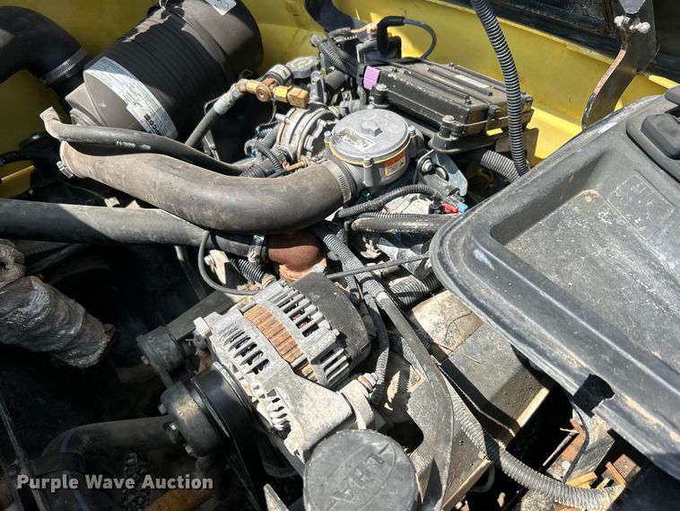 image for item EG0718 2005 Hyster 80 forklift