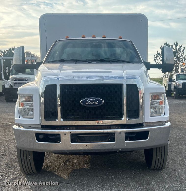 image for item EG0720 2017 Ford F650 Super Duty  delivery truck