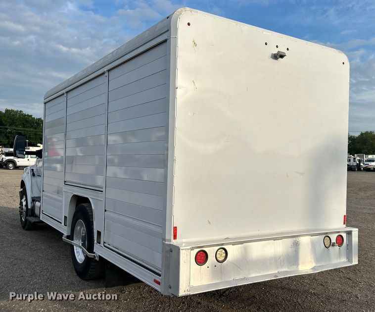 image for item EG0720 2017 Ford F650 Super Duty  delivery truck