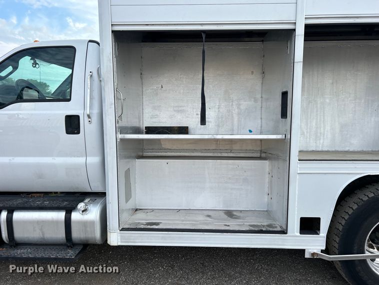 image for item EG0720 2017 Ford F650 Super Duty  delivery truck