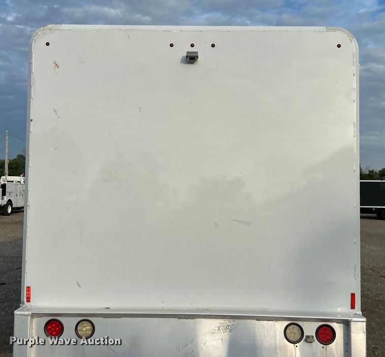 image for item EG0720 2017 Ford F650 Super Duty  delivery truck