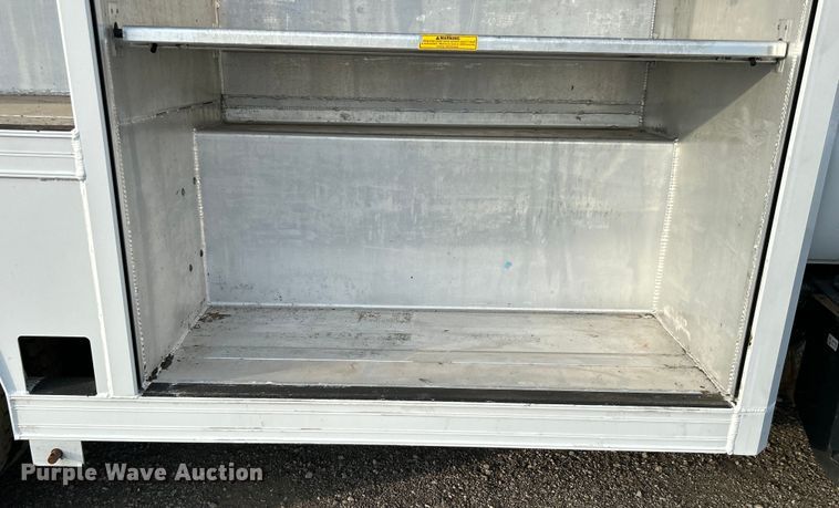 image for item EG0720 2017 Ford F650 Super Duty  delivery truck