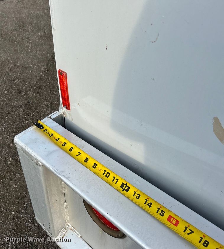 image for item EG0720 2017 Ford F650 Super Duty  delivery truck