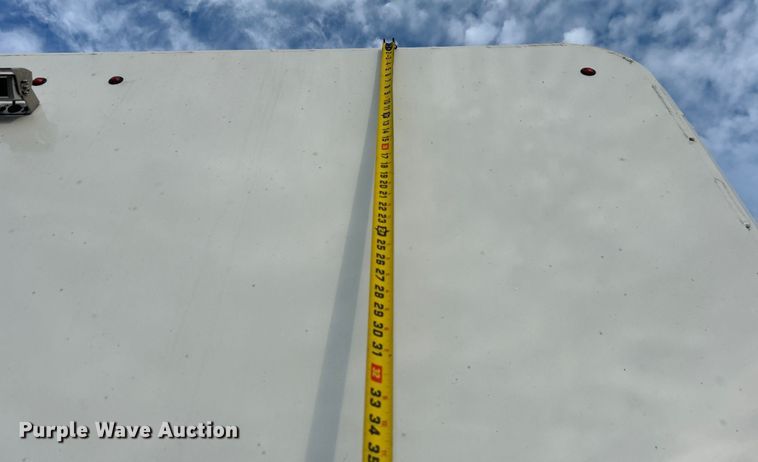 image for item EG0720 2017 Ford F650 Super Duty  delivery truck