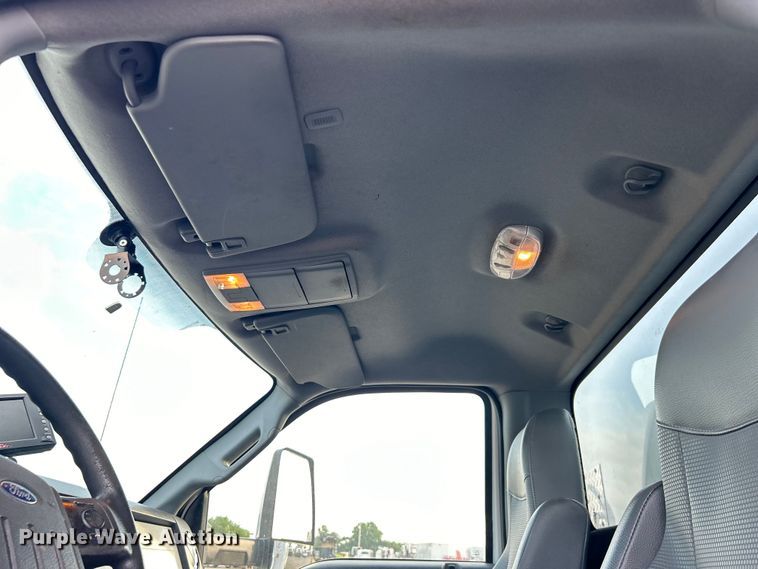 image for item EG0720 2017 Ford F650 Super Duty  delivery truck