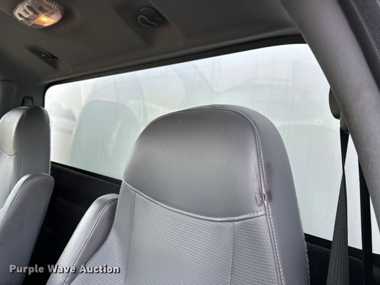 image for item EG0720 2017 Ford F650 Super Duty  delivery truck