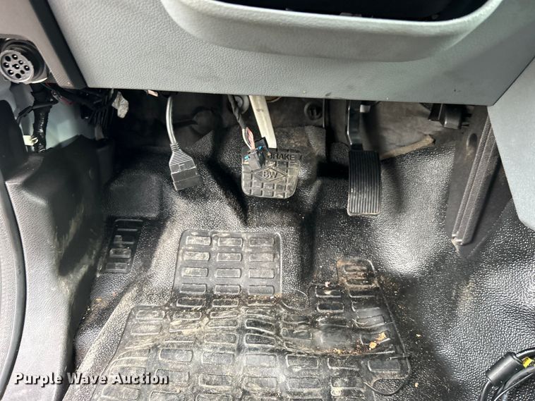 image for item EG0720 2017 Ford F650 Super Duty  delivery truck