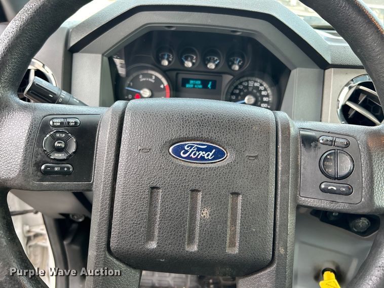 image for item EG0720 2017 Ford F650 Super Duty  delivery truck