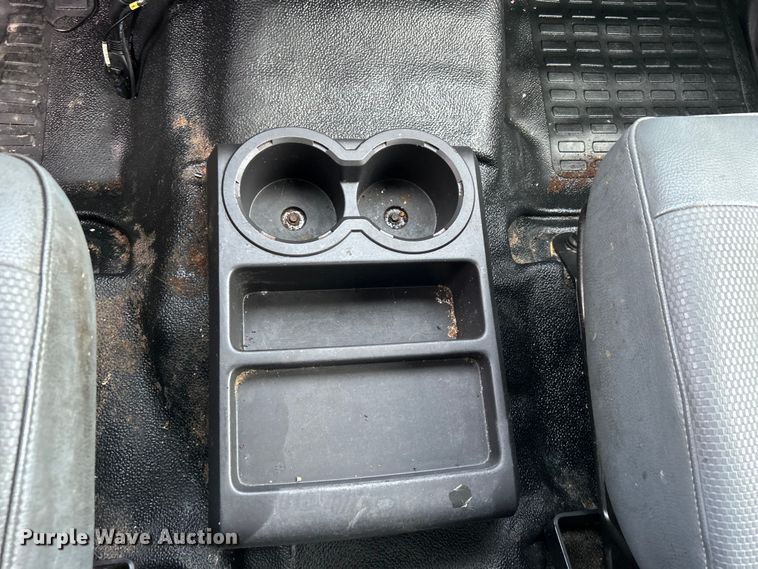 image for item EG0720 2017 Ford F650 Super Duty  delivery truck