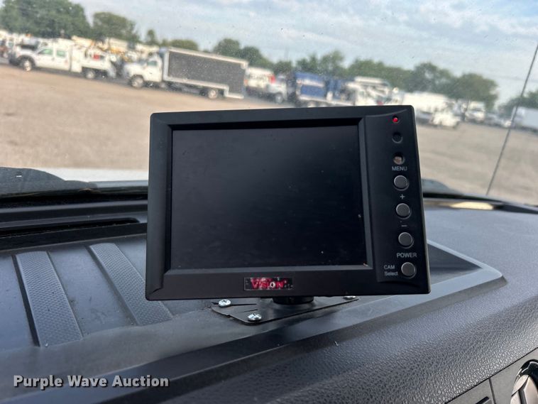 image for item EG0720 2017 Ford F650 Super Duty  delivery truck