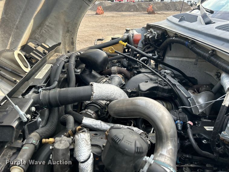 image for item EG0720 2017 Ford F650 Super Duty  delivery truck