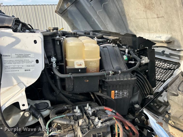 image for item EG0720 2017 Ford F650 Super Duty  delivery truck