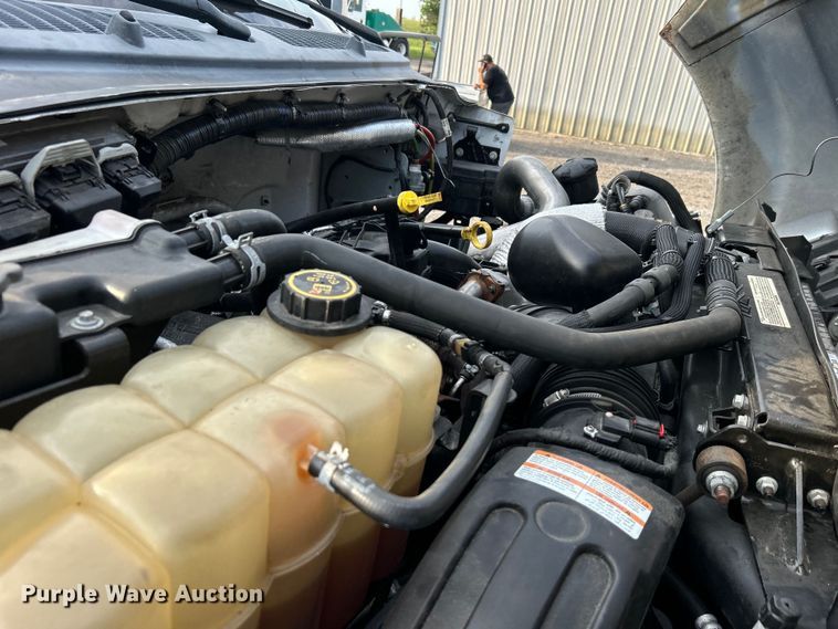 image for item EG0720 2017 Ford F650 Super Duty  delivery truck